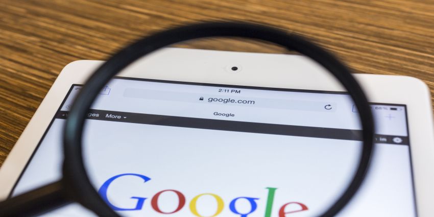 CHIANG MAI, THAILAND – SEPTEMBER 17, 2014: Magnifying glass of G