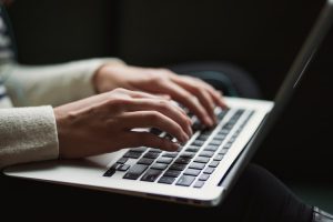 Produktbeschreibungen erstellen lassen aus Daten